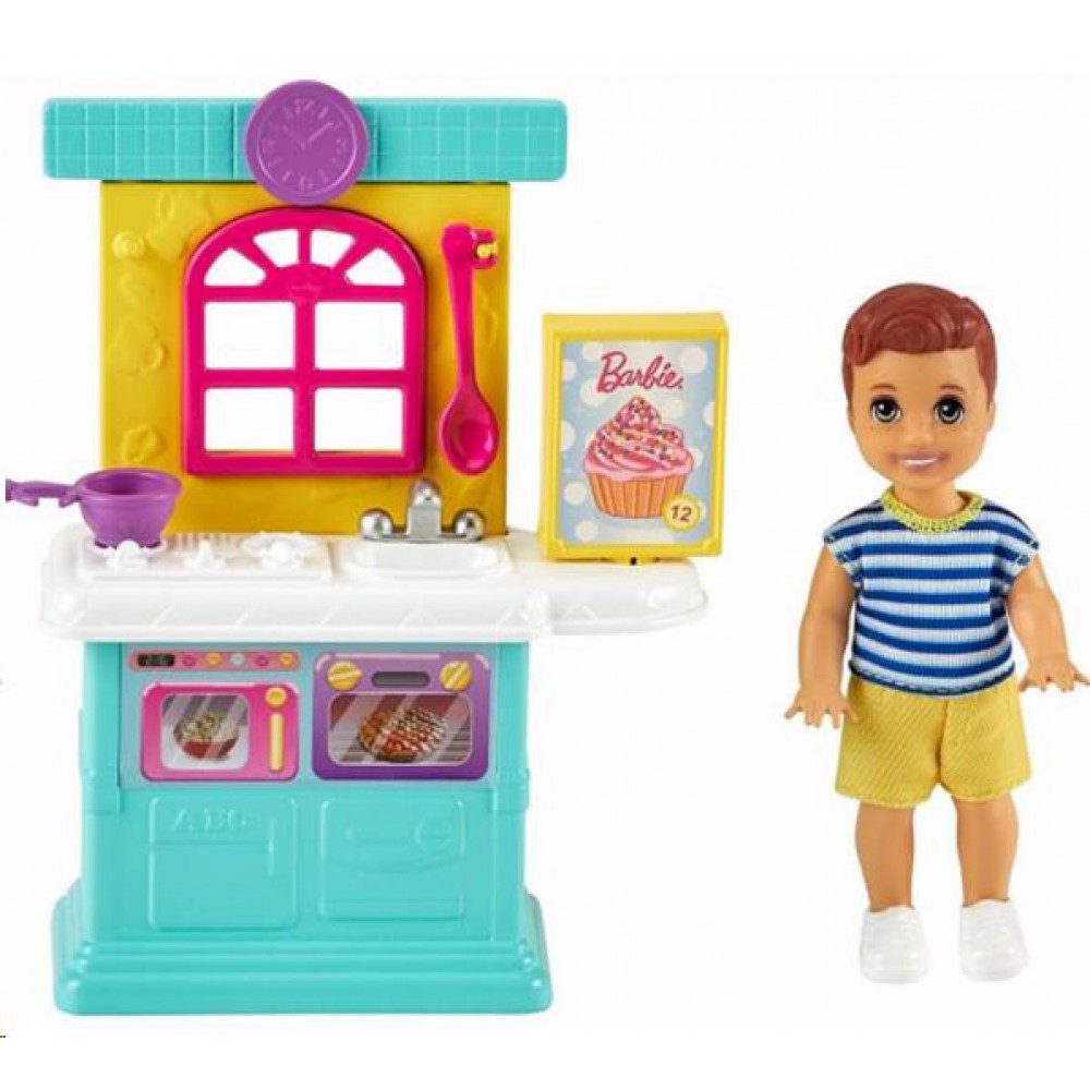 MATTEL BARBIE BEBEK BAKICISI TEMALI OYUN SETLERİ FXG94